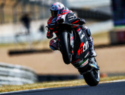 1-ALEIX-DAN-MOTOR-APRILIANYA-TAMPIL-MEMUKAU-DI-TANAH-PRANCIS