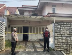 tkp-penemuan-mayat-tinggal-kerangka-di-cinere-depok-devidetikcom_43